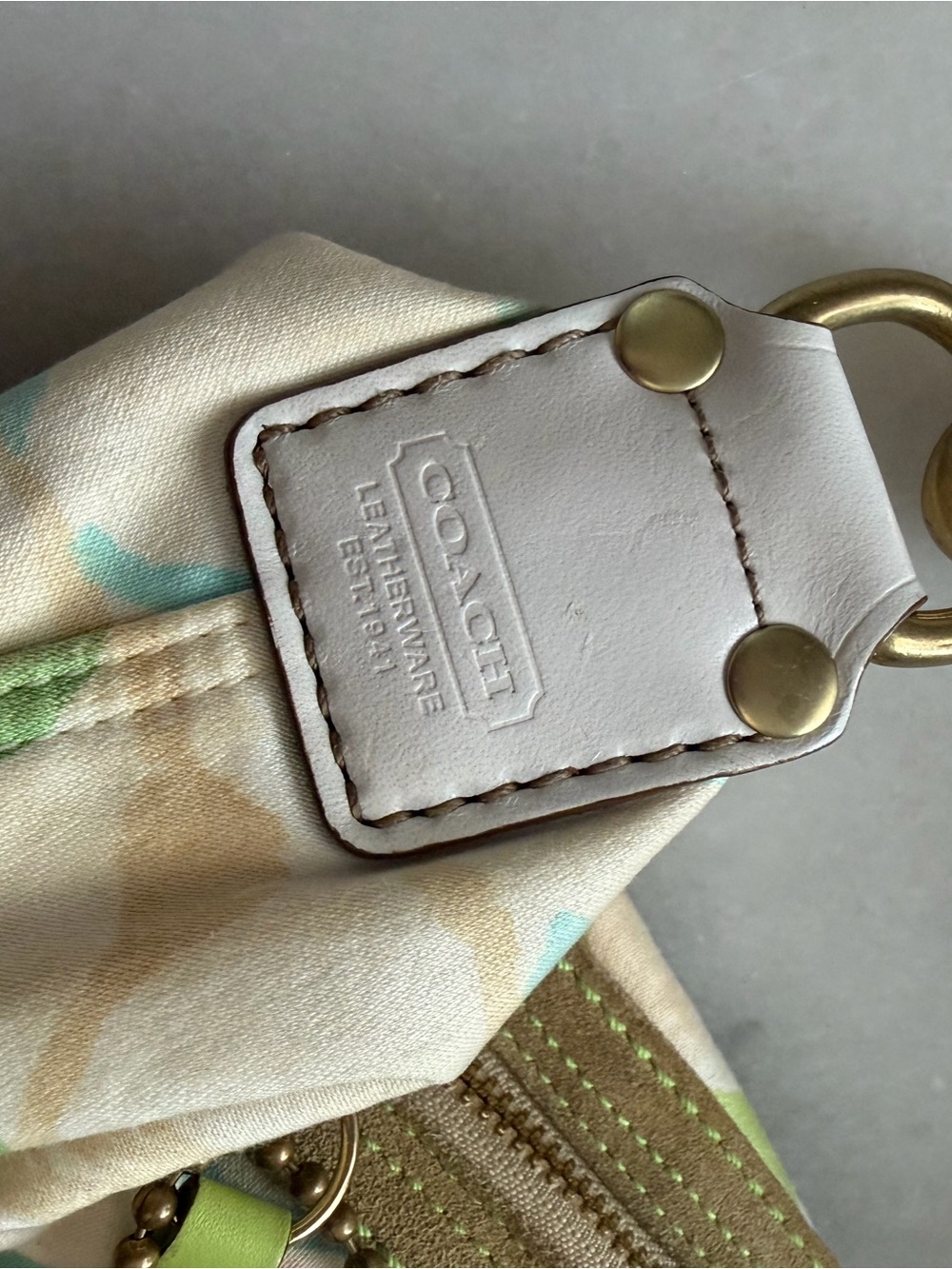 Vintage Coach Multicolor Signature Circle Print Hobo Bag - Pastel colors - Picture 11 of 13